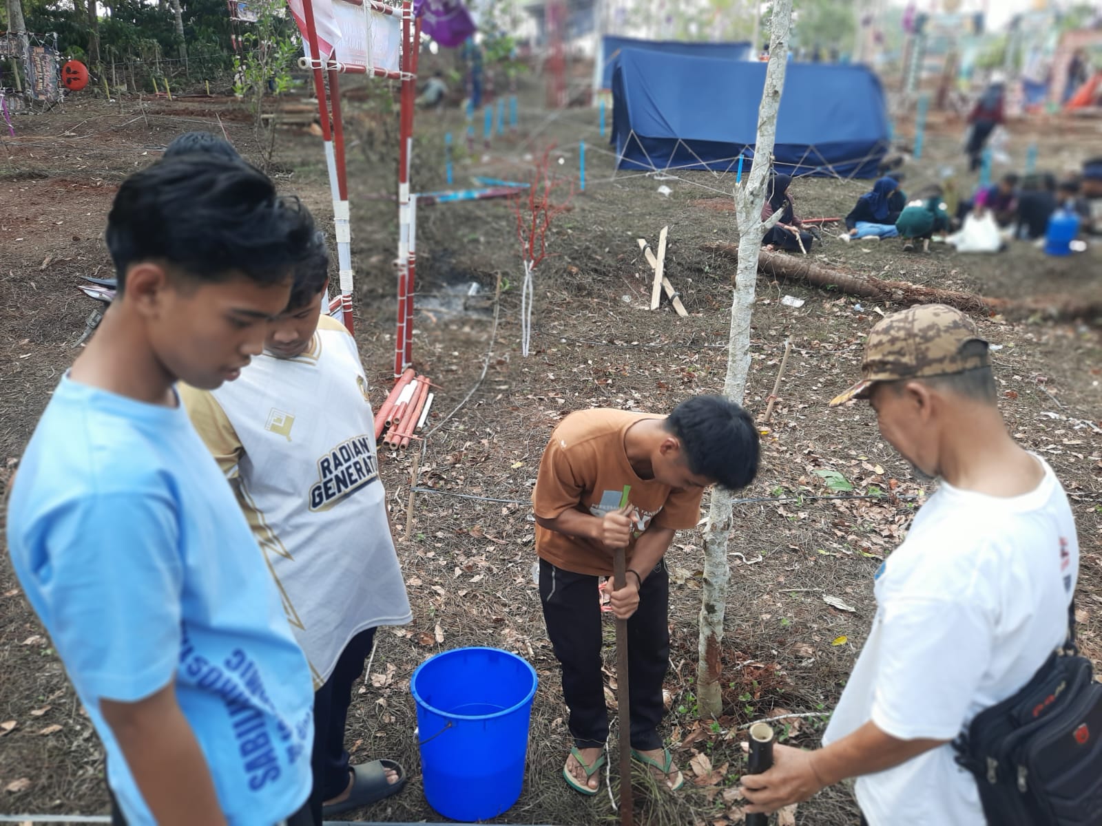 Momen Kompak, Peserta dan Pembina Dirikan Tenda di Buper LT2 Jatinagara